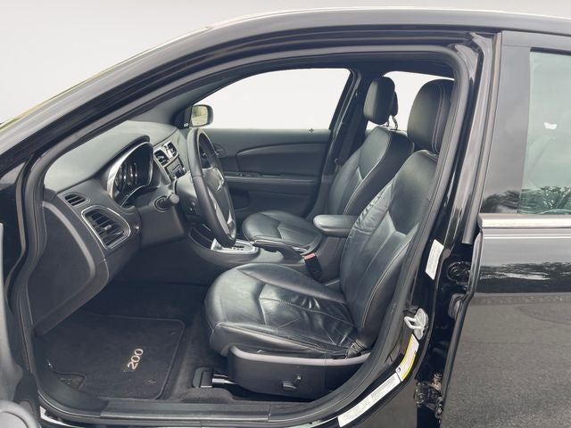 2013 Chrysler 200 Limited