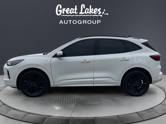 2023 Ford Escape Hybrid ST-Line Elite