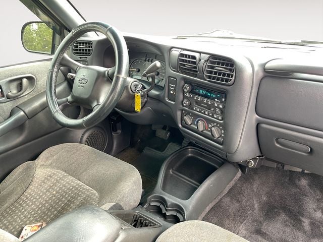 2002 Chevrolet S-10 LS