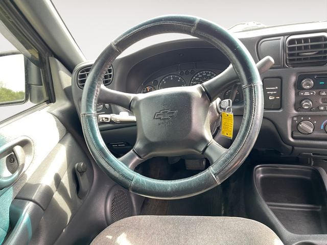 2002 Chevrolet S-10 LS