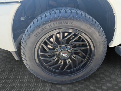 2014 Nissan Titan SL