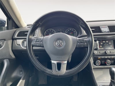 2015 Volkswagen Passat 1.8T SE w/Sunroof/Nav