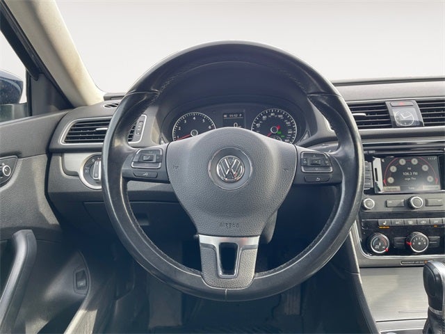 2015 Volkswagen Passat 1.8T SE w/Sunroof/Nav