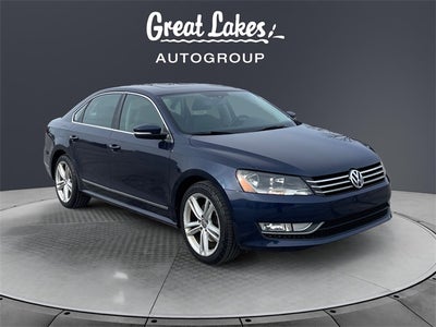 2015 Volkswagen Passat 1.8T SE w/Sunroof/Nav