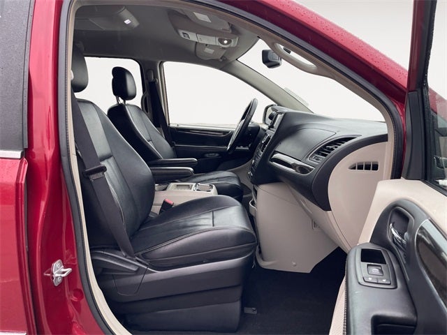 2015 Chrysler Town & Country Touring