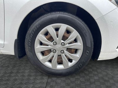 2020 Hyundai Accent SE