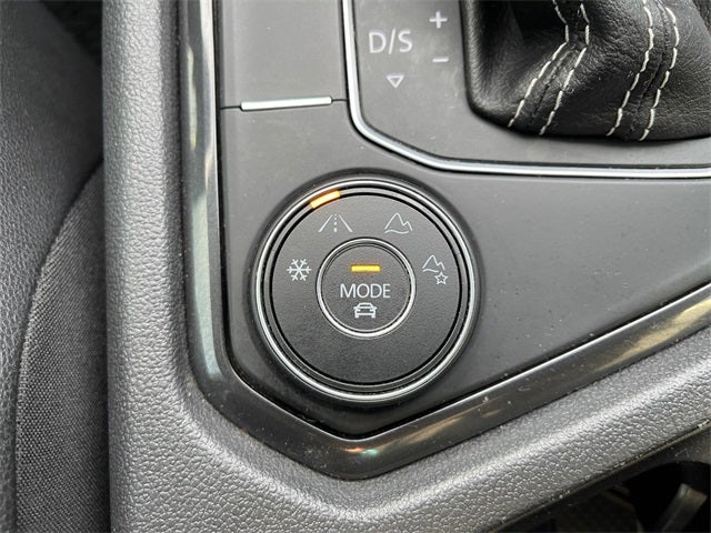 2021 Volkswagen Tiguan 2.0T SE R-Line Black