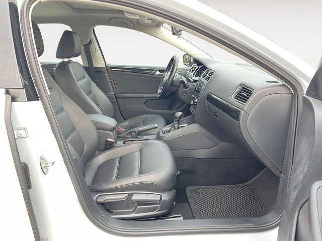 2017 Volkswagen Jetta 1.8T SEL