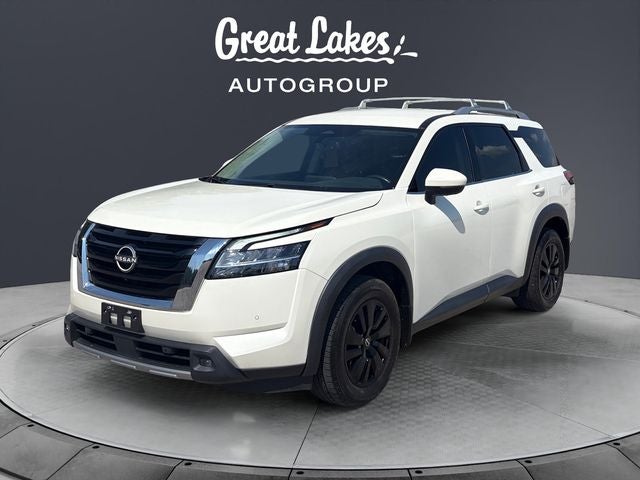 2022 Nissan Pathfinder SL