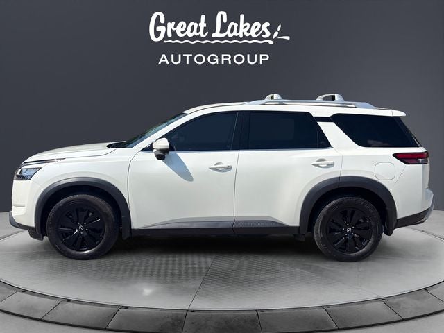 2022 Nissan Pathfinder SL