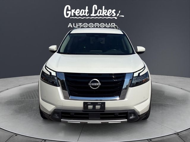 2022 Nissan Pathfinder SL