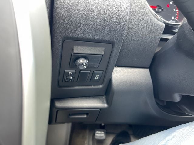 2011 Nissan Rogue SV