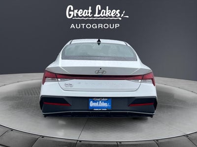 2024 Hyundai Elantra SE