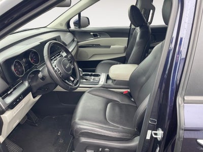 2023 Kia Carnival LX Seat Package