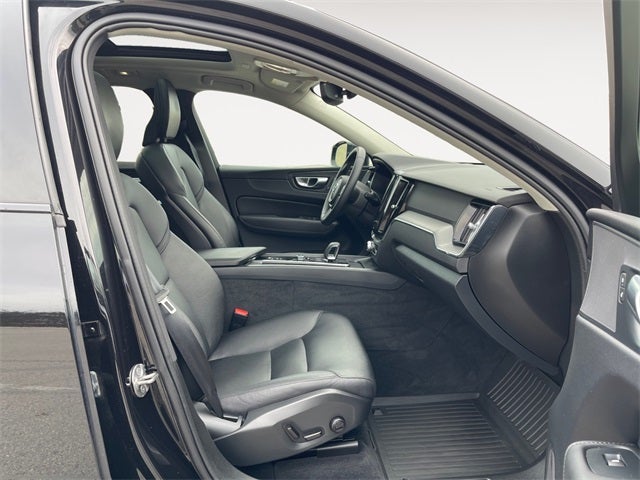 2024 Volvo XC60 B5 Core