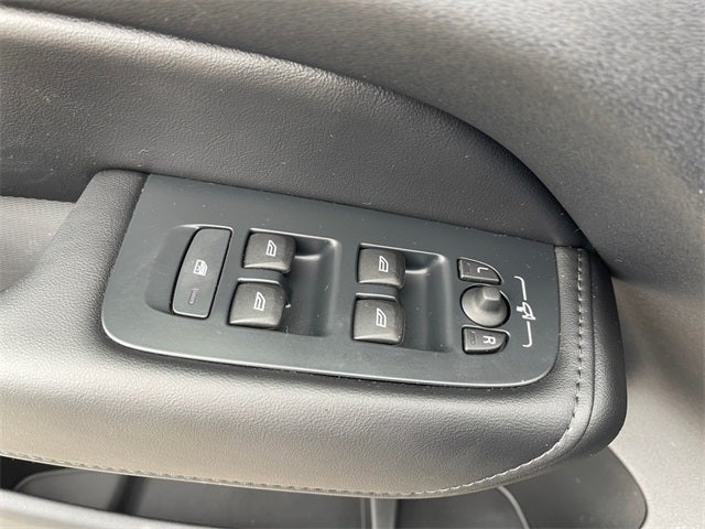 2024 Volvo XC60 B5 Core