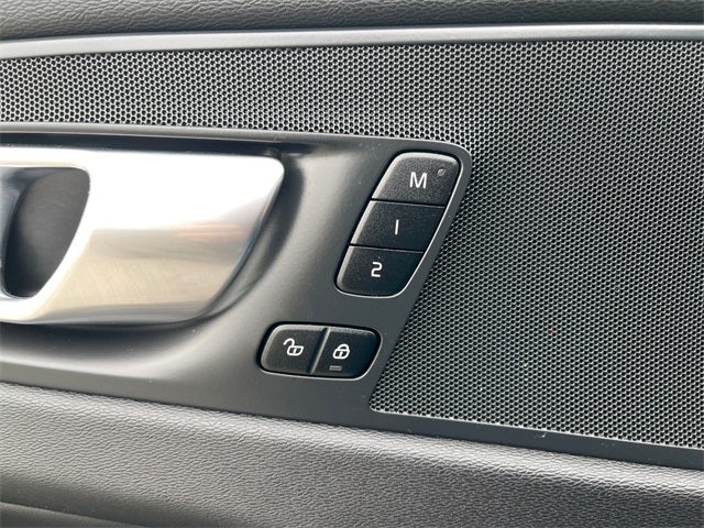 2024 Volvo XC60 B5 Core