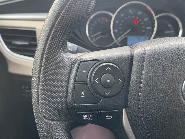 2016 Toyota COROLLA LE