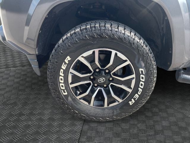 2022 Toyota Tacoma TRD Sport V6