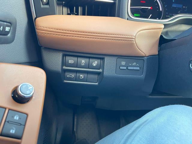 2019 Toyota AVALON HYBRID Limited