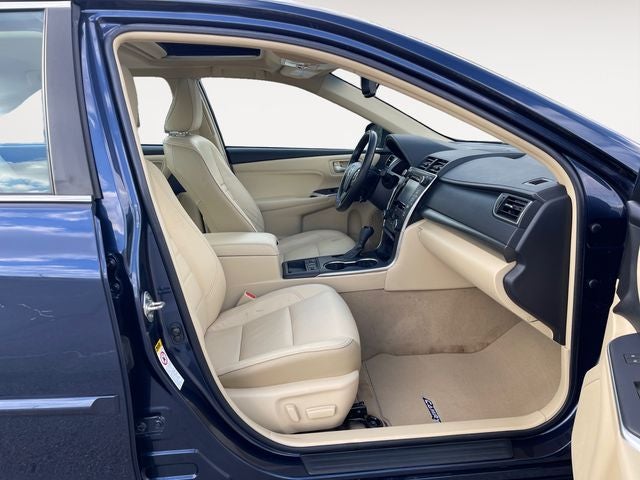 2016 Toyota CAMRY XLE