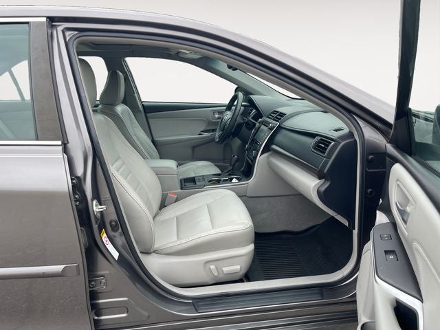 2016 Toyota Camry XLE
