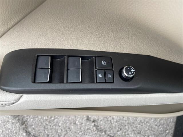 2024 Toyota CAMRY XLE