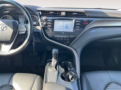 2020 Toyota CAMRY SE