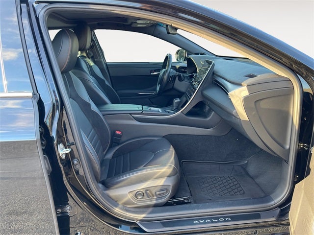 2020 Toyota AVALON Touring