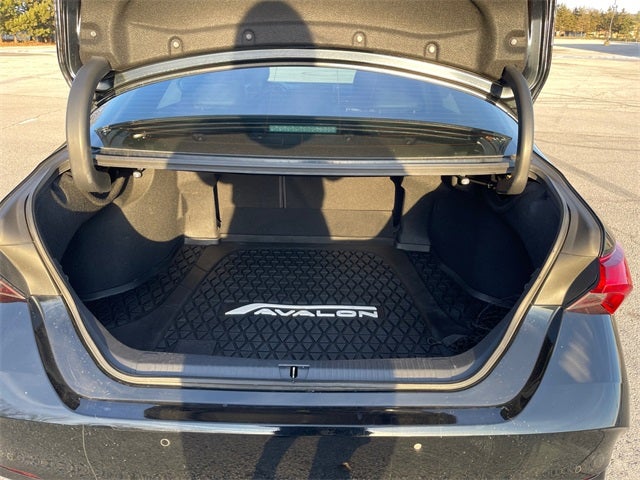 2020 Toyota AVALON Touring