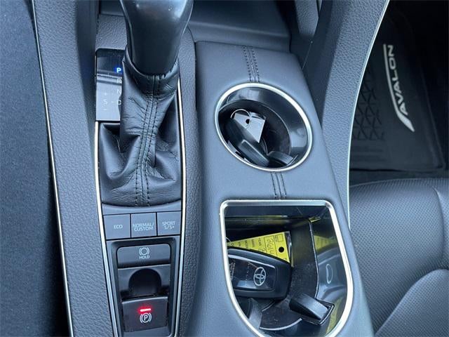 2020 Toyota AVALON Touring