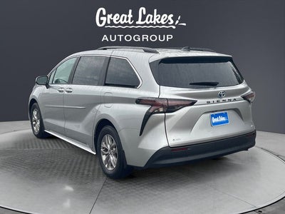 2025 Toyota Sienna LE 8 Passenger