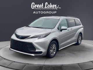 2025 Toyota Sienna LE 8 Passenger