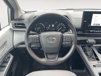 2025 Toyota Sienna LE 8 Passenger