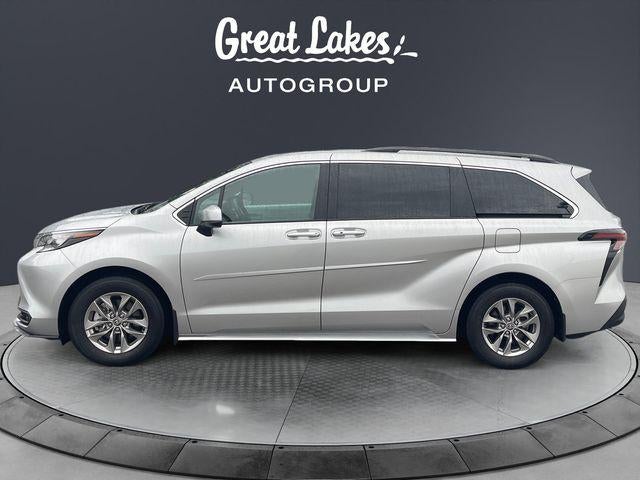 2025 Toyota Sienna LE 8 Passenger