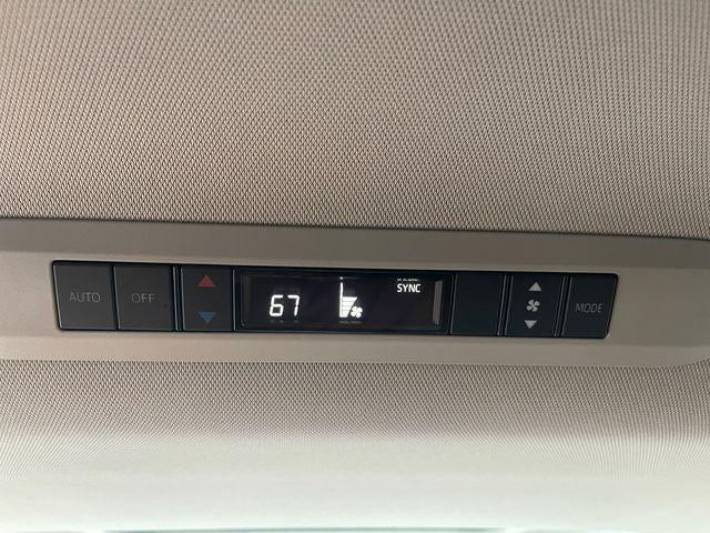 2025 Toyota Sienna LE 8 Passenger