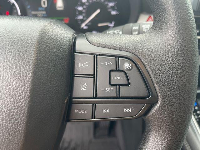 2025 Toyota Sienna LE 8 Passenger