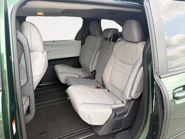 2025 Toyota Sienna LE 8 Passenger
