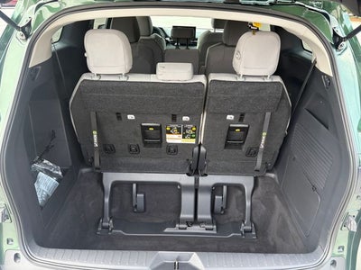 2025 Toyota Sienna LE 8 Passenger
