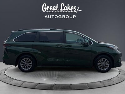 2025 Toyota Sienna LE 8 Passenger