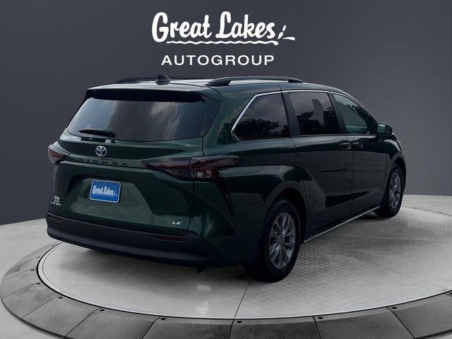 2025 Toyota Sienna LE 8 Passenger