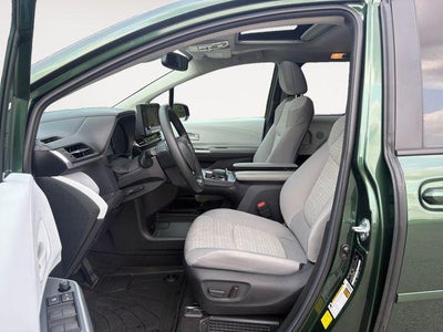 2025 Toyota Sienna LE 8 Passenger