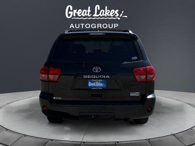 2011 Toyota SEQUOIA SR5 5.7L
