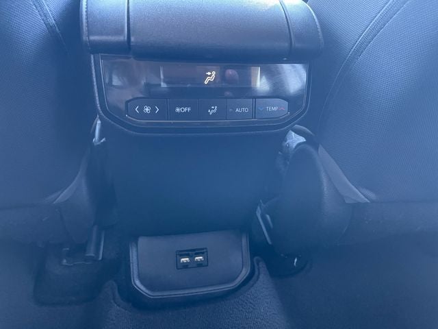 2020 Toyota HIGHLANDER L