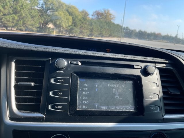 2018 Toyota Highlander LE