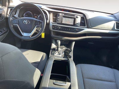 2018 Toyota Highlander LE