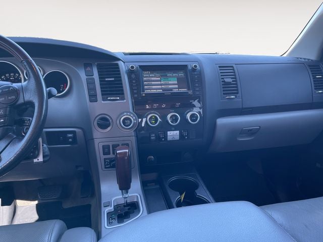 2011 Toyota SEQUOIA Platinum