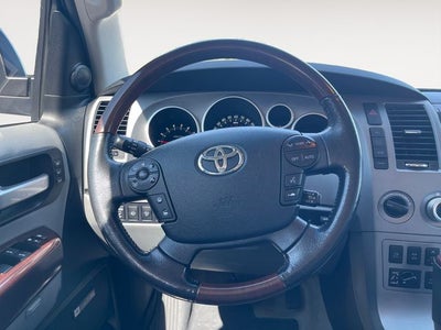2011 Toyota SEQUOIA Platinum