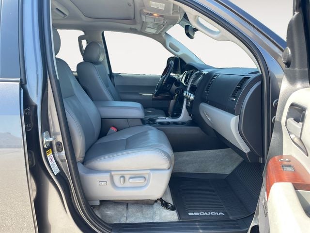 2011 Toyota SEQUOIA Platinum