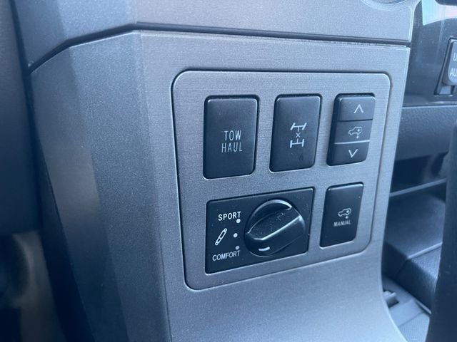 2011 Toyota SEQUOIA Platinum